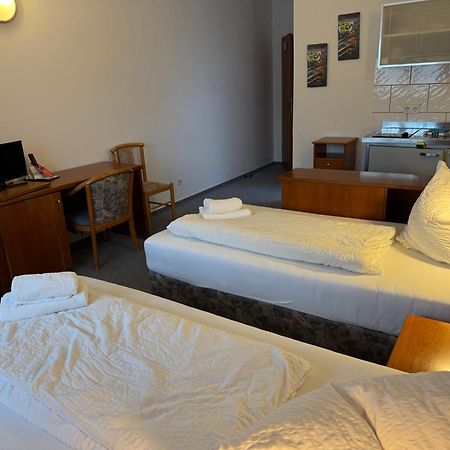 Hotel Gaestezimmer Gasthof Becker Wulfrath Exteriér fotografie